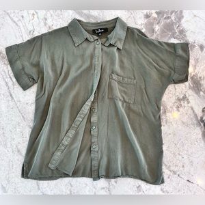 LuLu’s button-up top in color Army Green - Size SMALL.